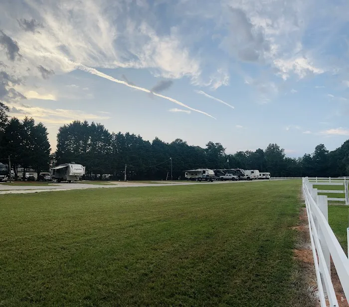 Ridge Spring RV and Tiny Home Community Picture 1