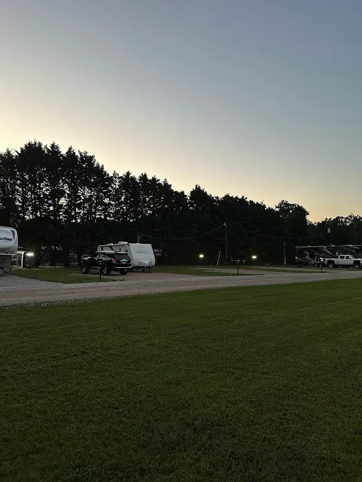 Ridge Spring RV and Tiny Home Community Picture 4