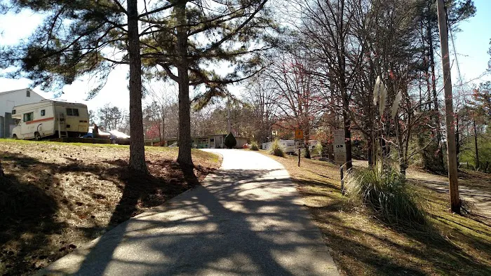 Shady Grove RV Park Picture 10