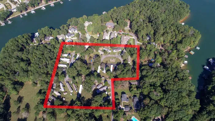 Lanier Mobile Home Community Picture 5