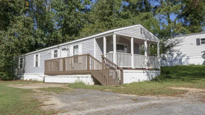 Lanier Mobile Home Community Picture 8