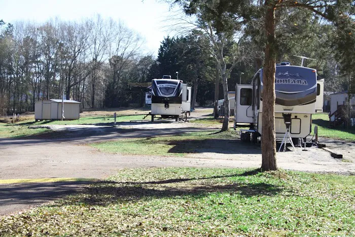 North Atlanta RV Park Picture 2