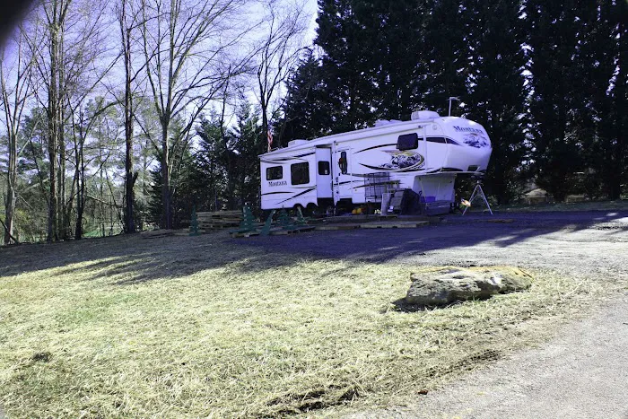 North Atlanta RV Park Picture 3