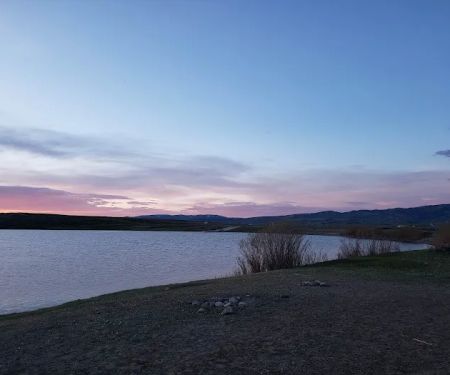 Lake Viva Naughton Campsite