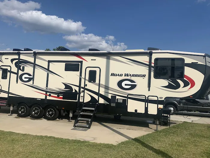 Bulldog Park Picture 7