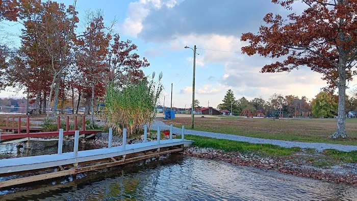 Holiday Out at Lake Tansi Picture 8