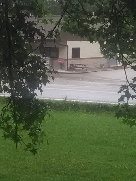 B Creek Market & RV Park Picture 2