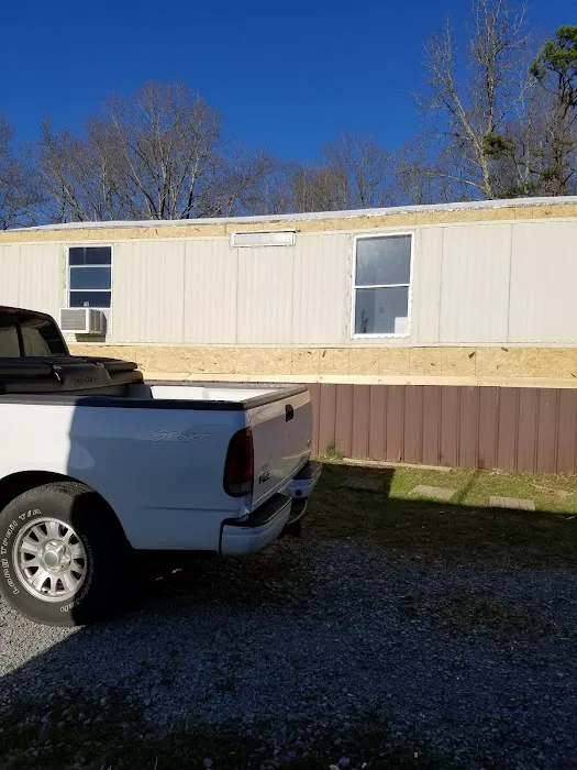 Miller Pointe Mobile Home Park Picture 2