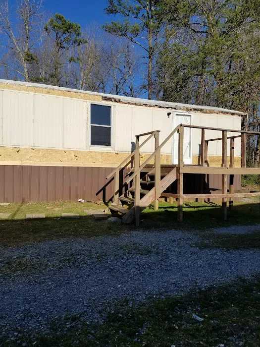 Miller Pointe Mobile Home Park Picture 5