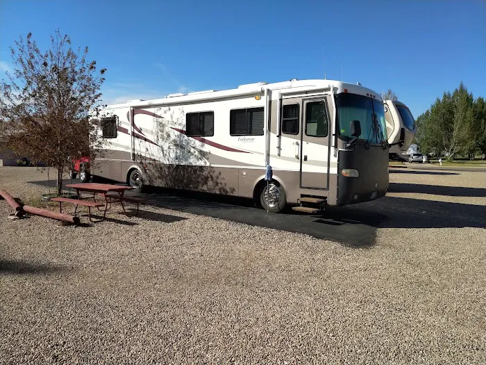 Riverside RV Park Picture 7