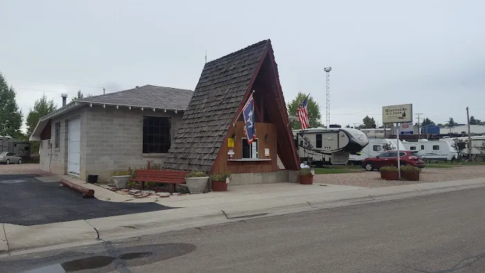 Riverside RV Park Picture 8