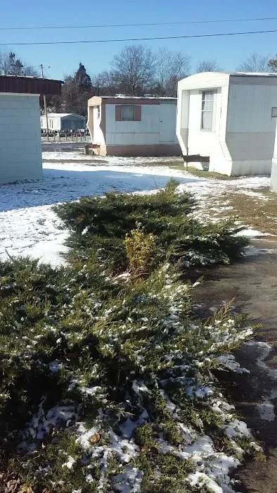 Glenwood Trailer Court Picture 2