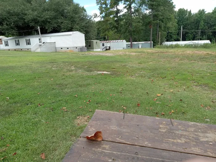 Parkwood Mobile Home Park. Picture 3