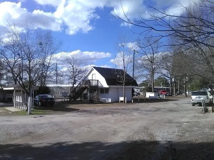 Red Oak Mobile Home Park Picture 3