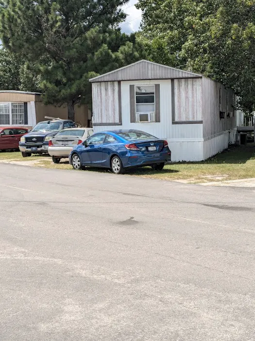 Lakewood Mobile Home Estates Picture 12