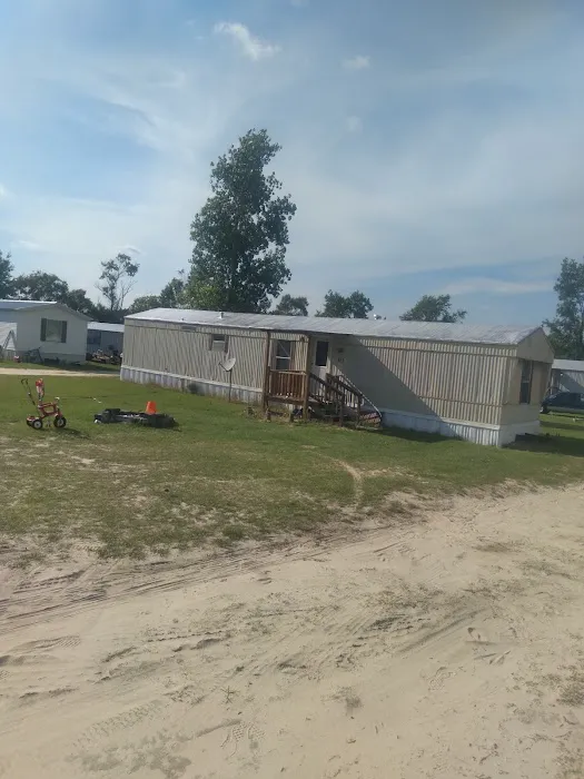 Holden Drive Park Picture 6