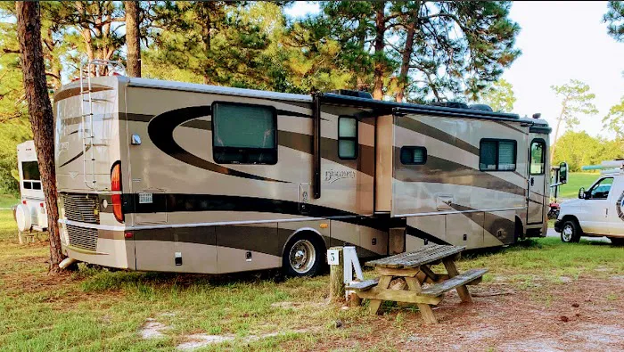 CamperTown RV Park Picture 1