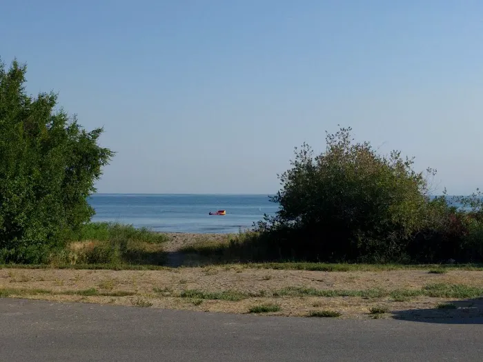 Rendezvous Beach Picture 7