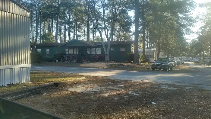 M & M Mobile Home Park Picture 1