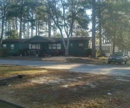 M & M Mobile Home Park