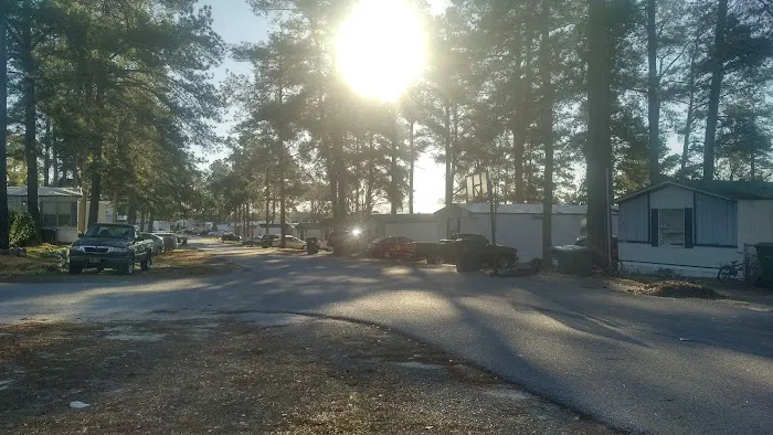 M & M Mobile Home Park Picture 3
