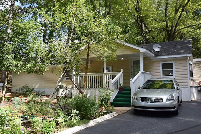 Norcross Manufactured Home Community Picture 4