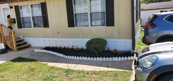 Gwinnett Estates Picture 1