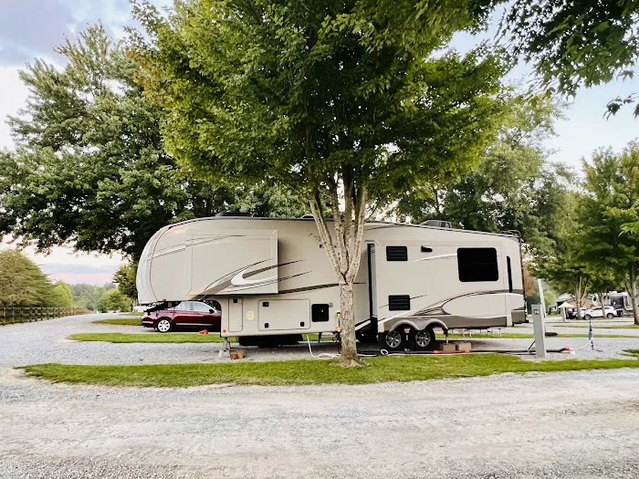 Mountain Glen RV Park & Campground Picture 8