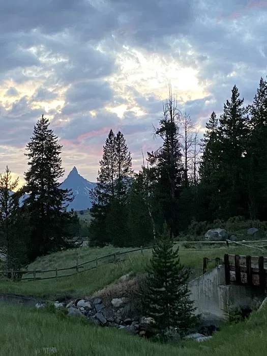 Lake Creek Campground Picture 1