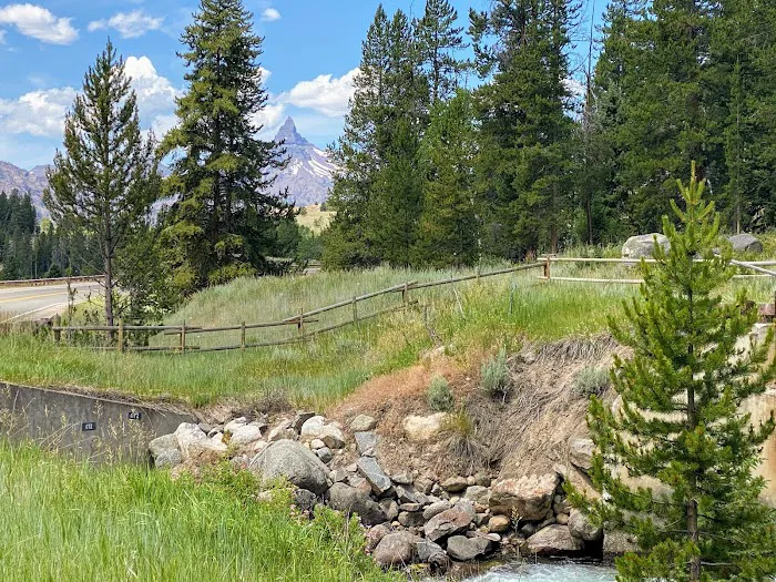 Lake Creek Campground Picture 8