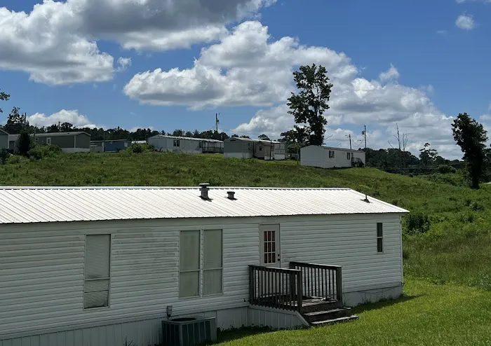 Auburn Hills Mobile Home Park Picture 2