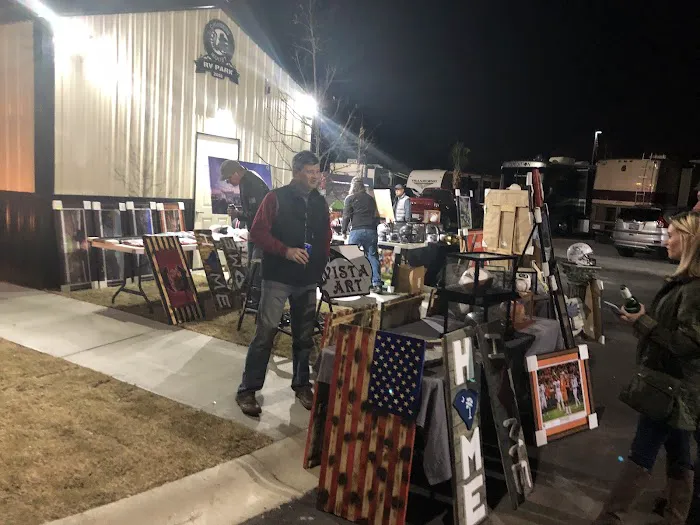 Cruisers Roost RV Park Picture 7