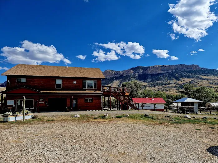 Eycat Lodging Company Picture 2