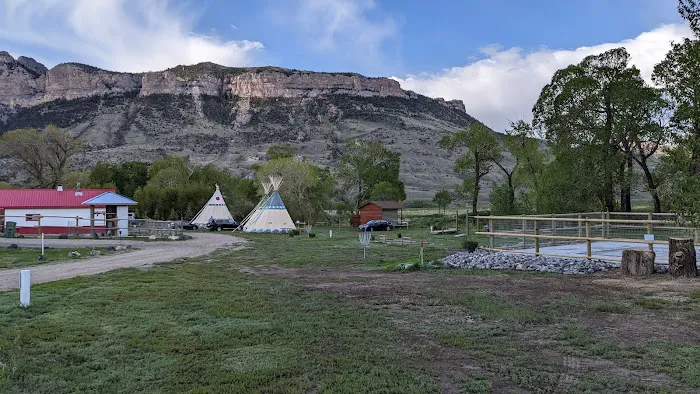 Eycat Lodging Company Picture 3