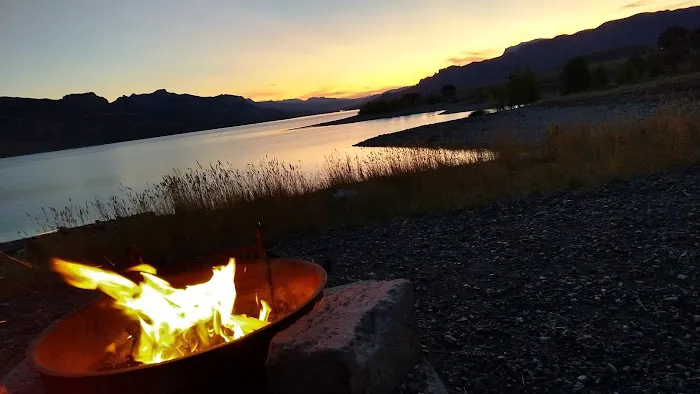 Lake Shore Campground Picture 9