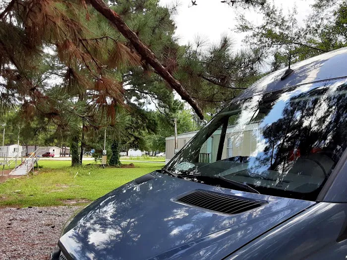 Silver Lake Mobile Home & RV Park Picture 7