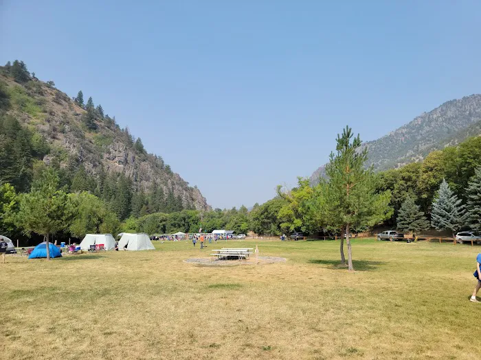 Cinnamon Creek Camp Picture 2