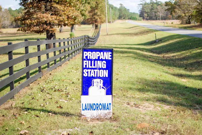 Warthen RV Park Picture 3