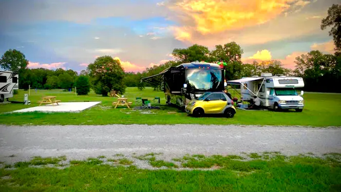 Warthen RV Park Picture 6