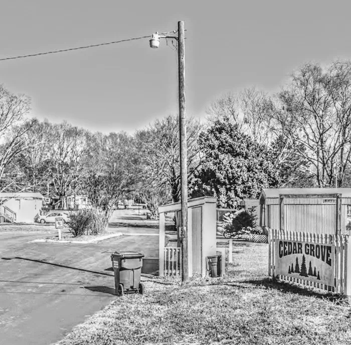 Cedar Grove Mobile Home Park Picture 3
