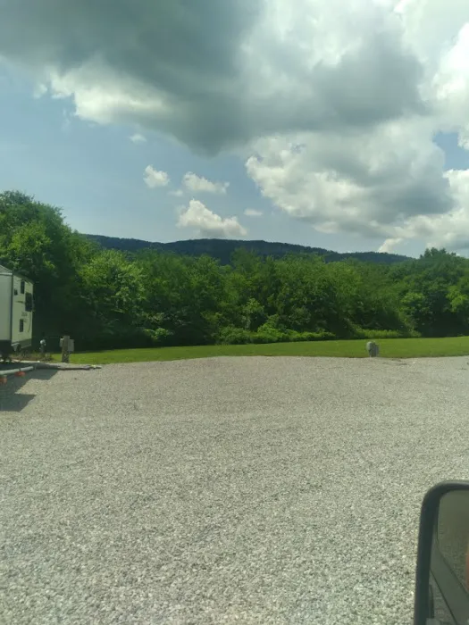 S & J RV Park Picture 3