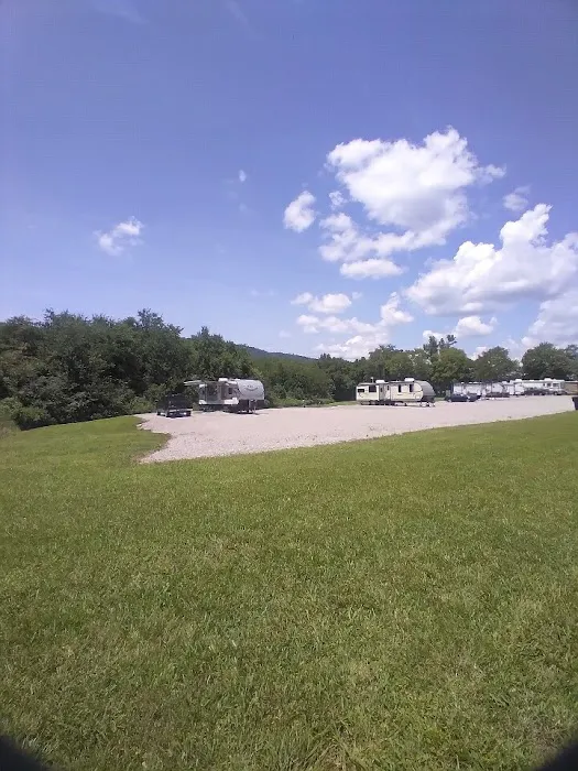 S & J RV Park Picture 4