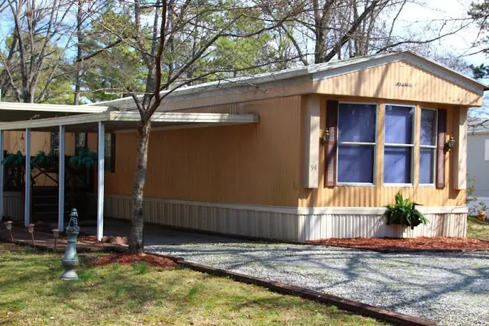 Whispering Pines Mobile Home Picture 5