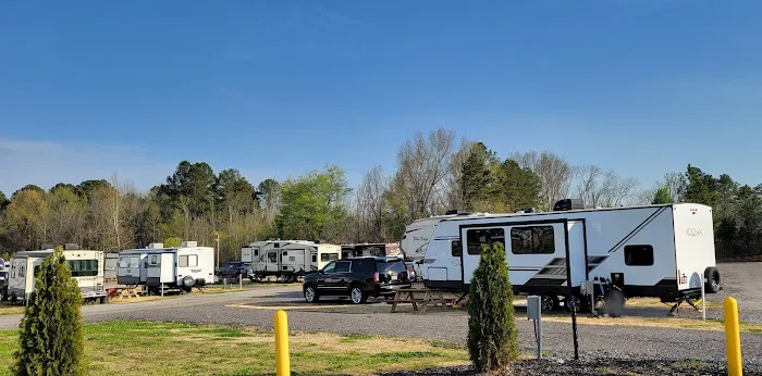 Hawkins Pointe RV Park Picture 2