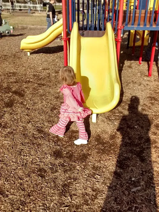 Pine Forest Mobile Home Park Picture 4