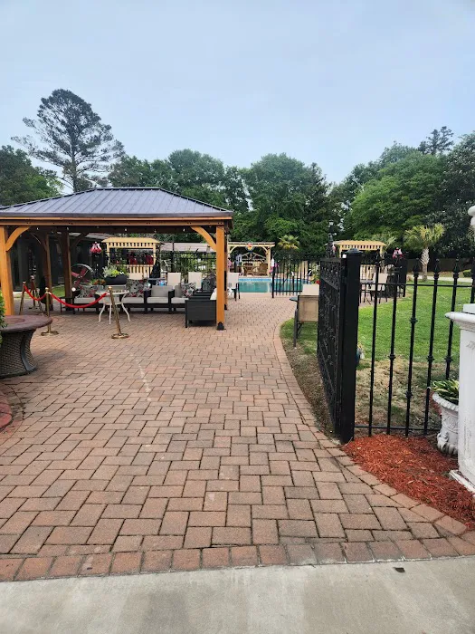 Christina's Paradise Picture 8