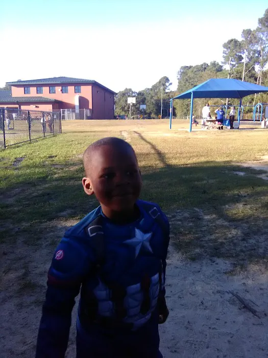 Cedar Creek Mobile Home Park Picture 9