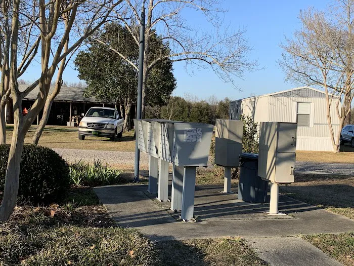 Sparky's Mobile Home & RV Park Picture 9