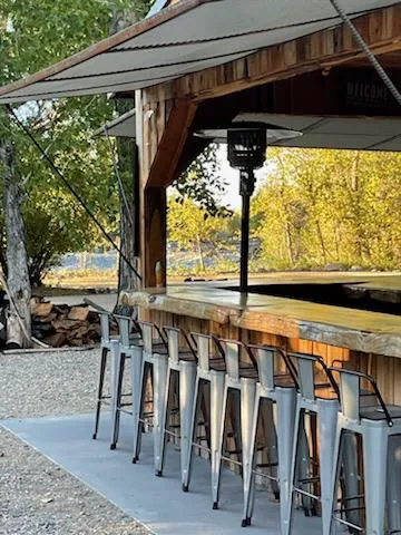 Castaway Cabins & Events Picture 2