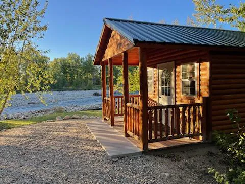 Castaway Cabins & Events Picture 1